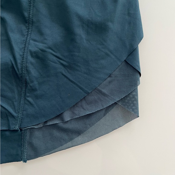 Lululemon Lightweight Running Shorts Teal | Size: W6 - Picture 5 of 6